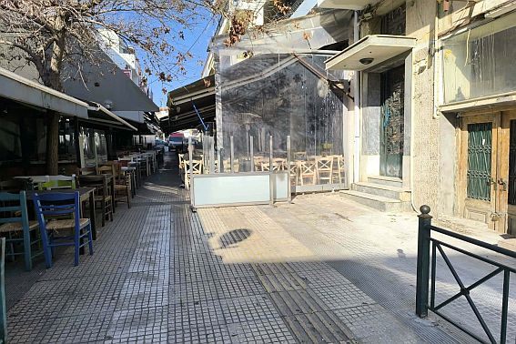 Ξανά για την παραβίαση της προσβασιμότητας του δημόσιου χώρου στον υπουργό Προστασίας του Πολίτη