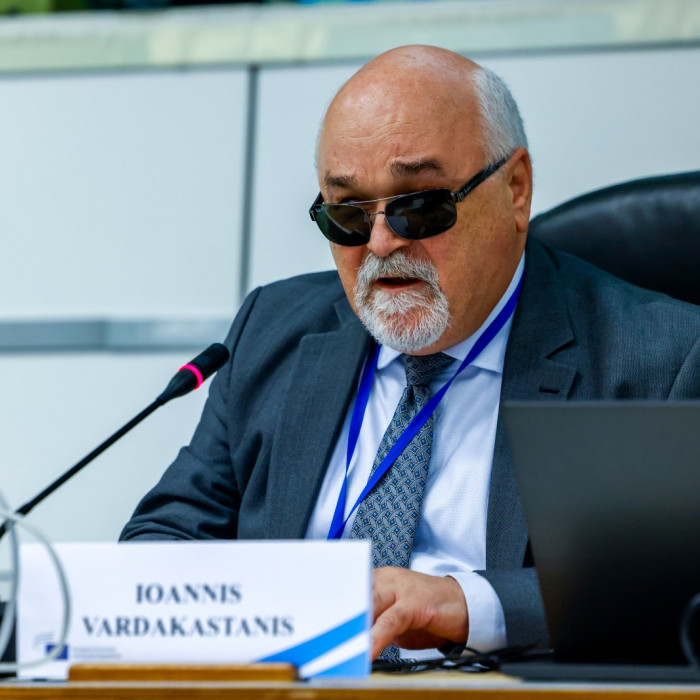 vardakastanis_23.jpg